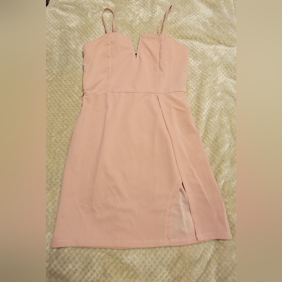 Dress - Picture 2 of 4